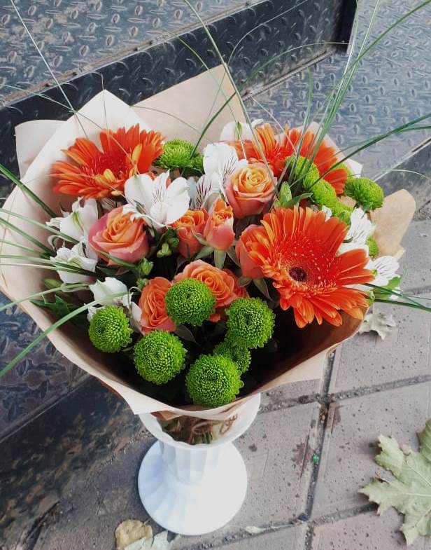 Букет цветов из: Герберы, Хризантемы, Альстромерии и Розы в Отрадном Воронежской области