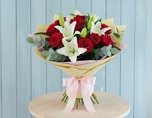 Букет цветов из:  Лилии и Розы в Отрадном Воронежской области