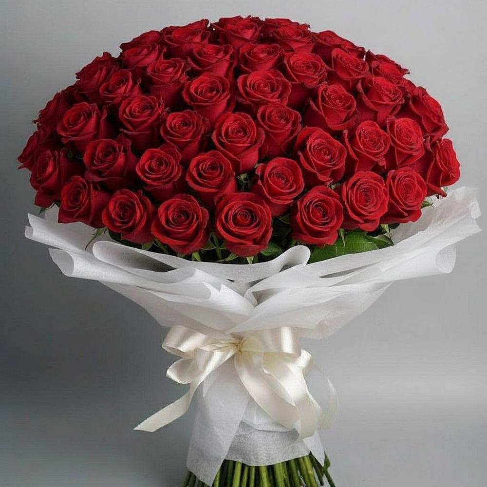 Букет 101 Красная роза Блэк Мэджик в Отрадном Воронежской области