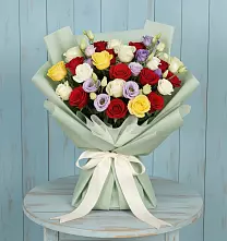 Букет цветов из:  Розы в Отрадном Воронежской области