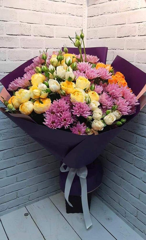 Букет цветов из: Хризантемы и Розы в Отрадном Воронежской области