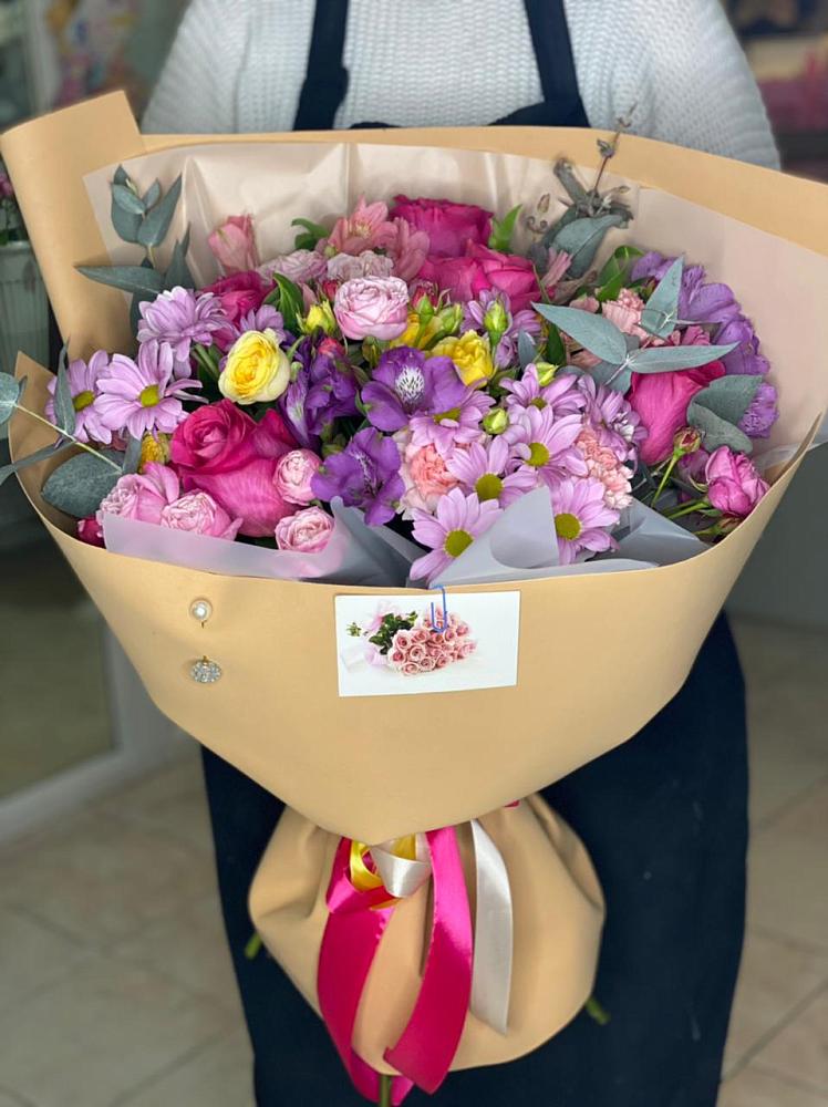 Букет цветов из: Хризантемы, Гвоздики и Альстромерии в Отрадном Воронежской области