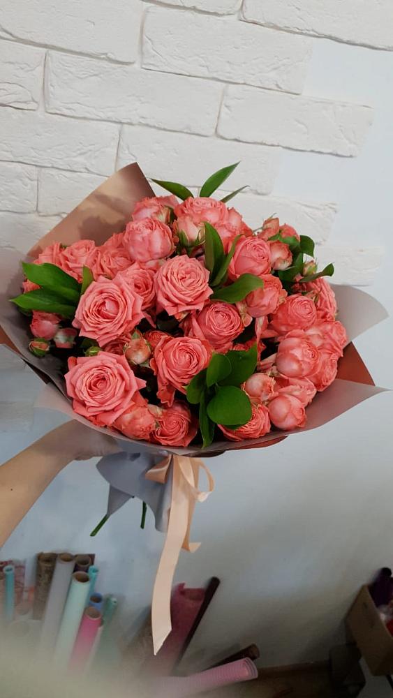 Букет цветов из: Розы в Отрадном Воронежской области