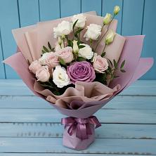 Букет цветов из:  Розы и Лизиантусы в Отрадном Воронежской области