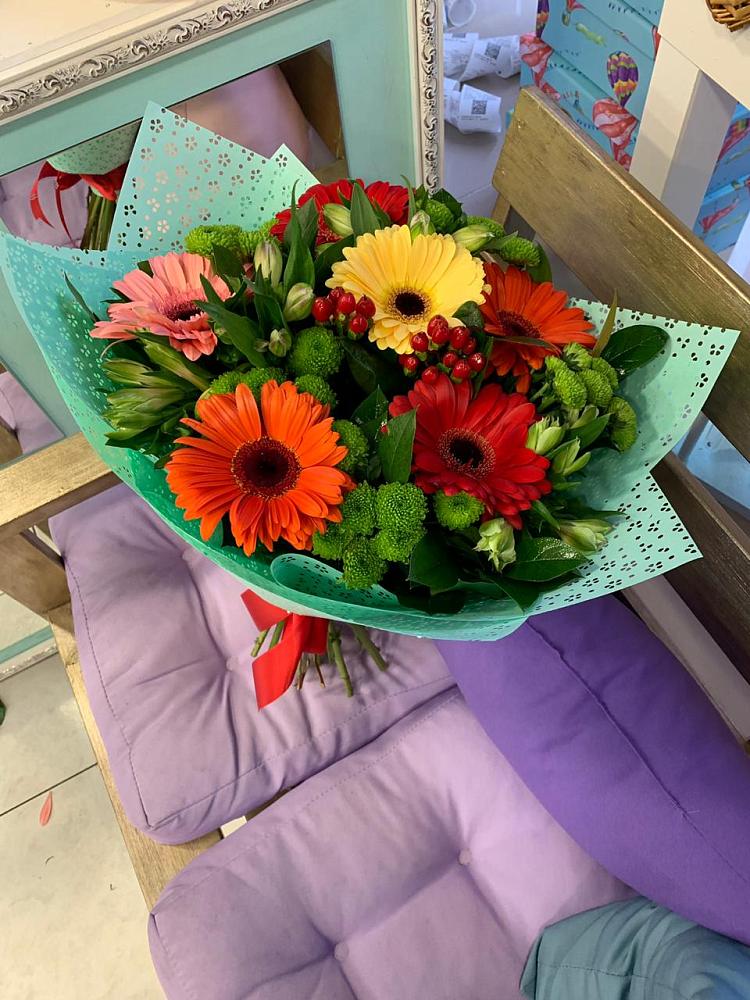 Букет цветов из: Герберы, Хризантемы и Альстромерии в Отрадном Воронежской области