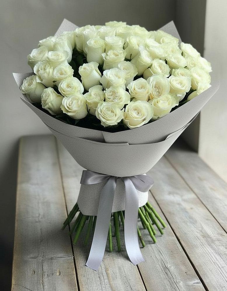 Букет 35 Белых роз в Отрадном Воронежской области