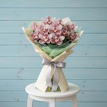 Букет цветов из:  Орхидеи и Розы в Отрадном Воронежской области