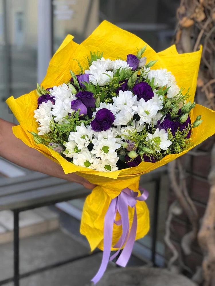 Букет цветов из: Ирисы, Хризантемы и Ромашки в Отрадном Воронежской области