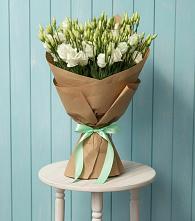 Букет цветов из:  Лизиантусы в Отрадном Воронежской области