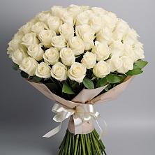 Букет 101 беля роза Белоснежка в Отрадном Воронежской области