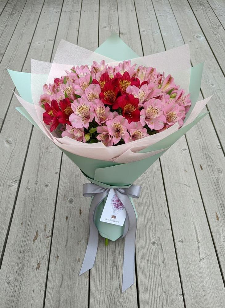 Букет цветов из: Альстромерии в Отрадном Воронежской области