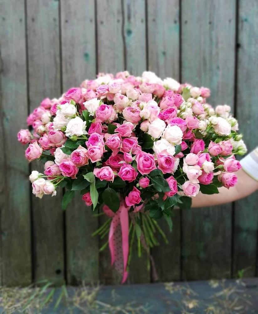 Букет Розовые кустовые розы Натали и Лав Лидия в Отрадном Воронежской области