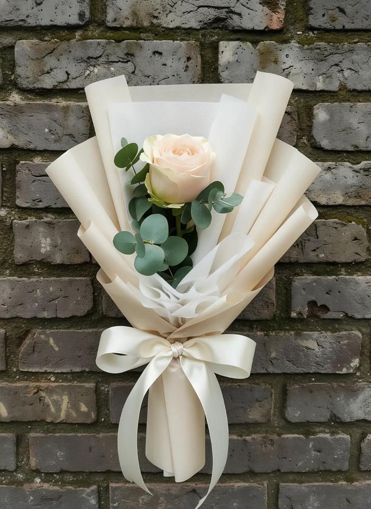 Букет цветов из: Розы в Отрадном Воронежской области