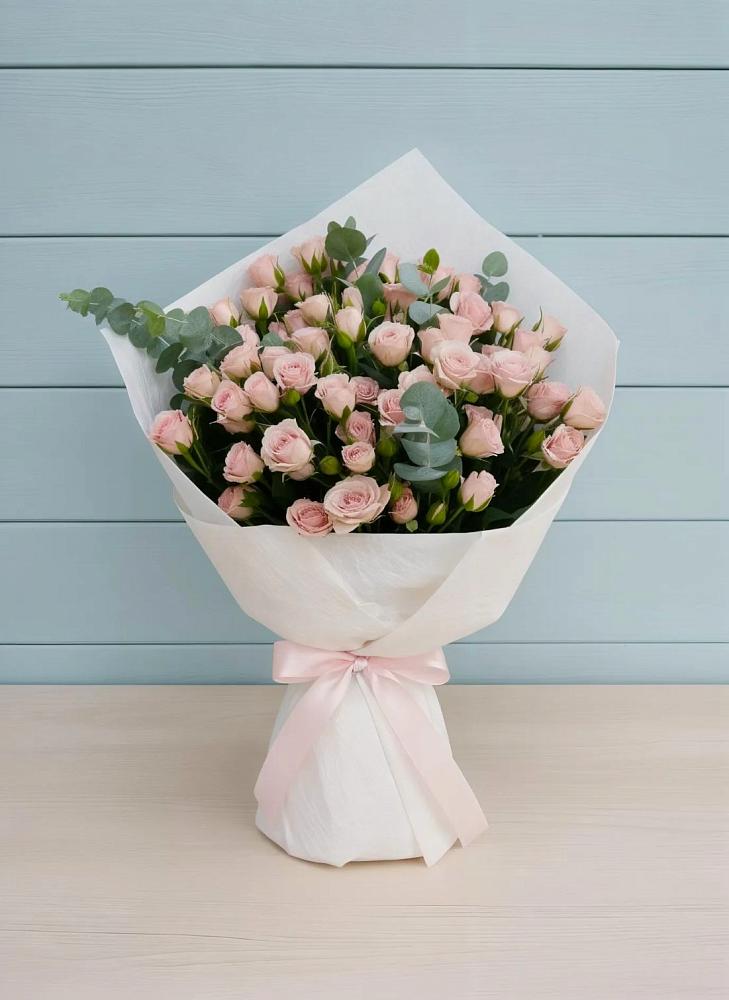 Букет цветов из: Розы в Отрадном Воронежской области