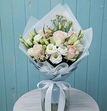 Букет цветов из:  Розы и Лизиантусы в Отрадном Воронежской области