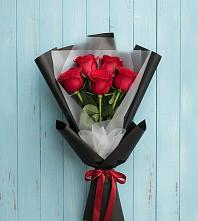 Букет цветов из:  Розы в Отрадном Воронежской области