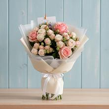 Букет цветов из:  Розы в Отрадном Воронежской области