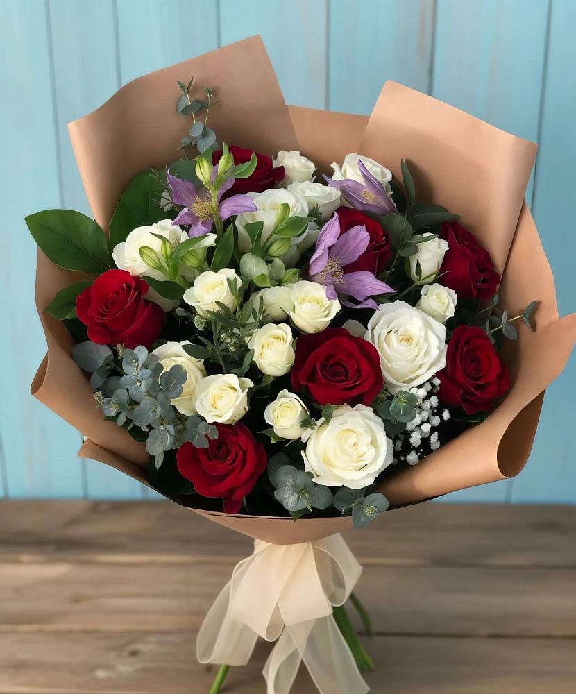 Букет цветов из: Розы и Альстромерии в Отрадном Воронежской области