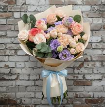 Букет цветов из:  Розы, Лизиантусы и Гвоздики в Отрадном Воронежской области