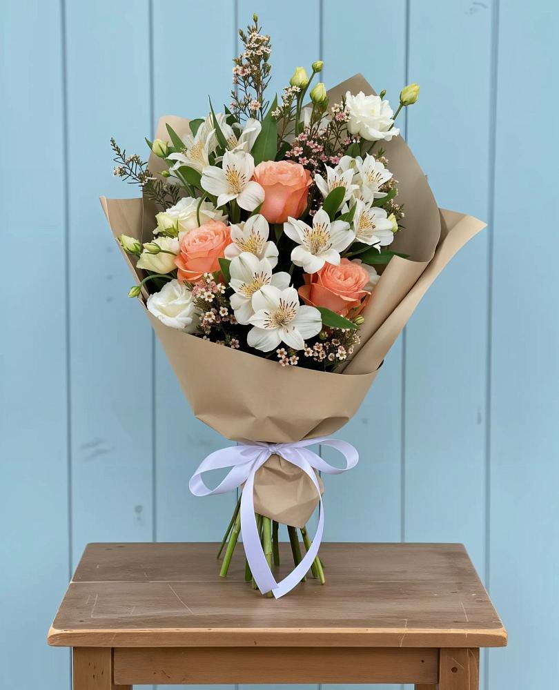 Букет цветов из: Альстромерии, Лизиантусы, Розы и Хризантемы в Отрадном Воронежской области