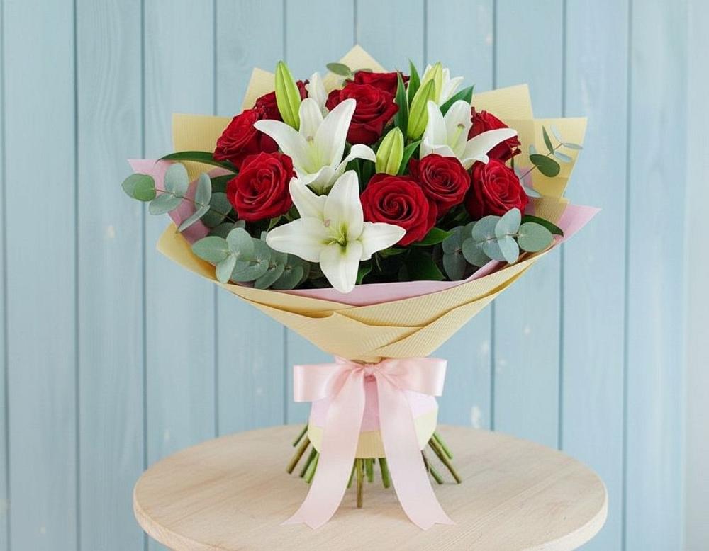 Букет цветов из: Лилии и Розы в Отрадном Воронежской области